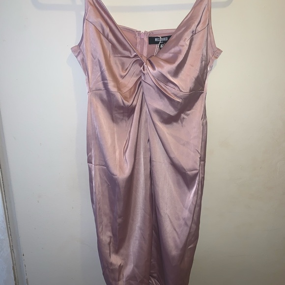 Missguided satin pink dress - Picture 3 of 4